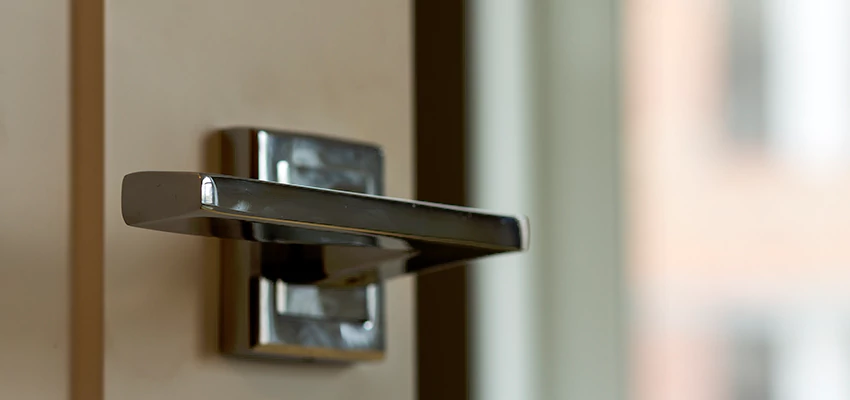 Door Lever Knob Repair in Arvin, California
