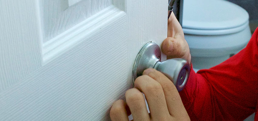 Vintage Door Knob Replacement in Arvin, CA